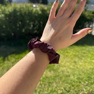 Lululemon scrunchie